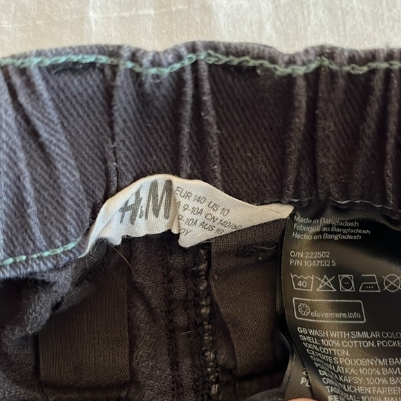 H&M Faded black Jean shorts, size 9-10yr - Picture 2 of 2